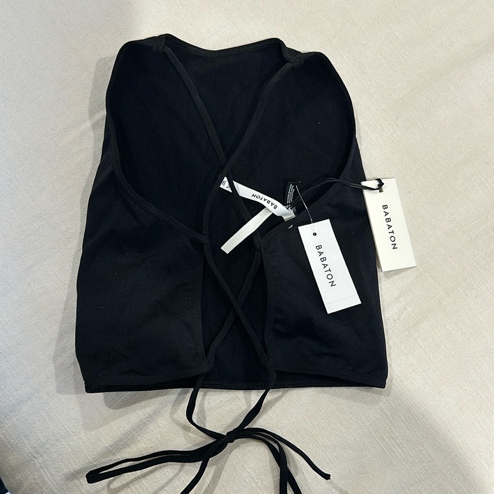 Aritzia Babaton NWT Black Stretchy Open Back Crop Top